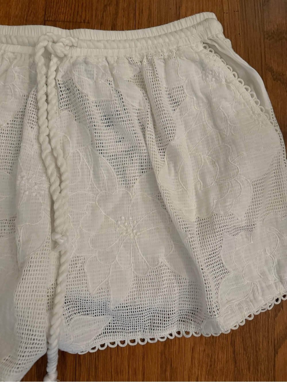 FARM Rio White Crochet Flower Lace Drawstring Shorts - Picture 4 of 8